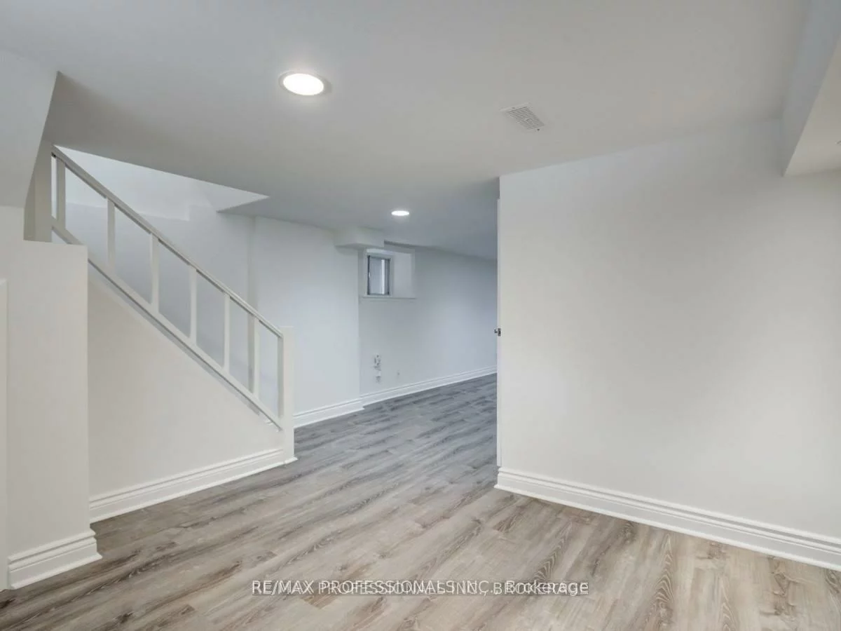 41, Sellers, Corso Italia-Davenport, Toronto