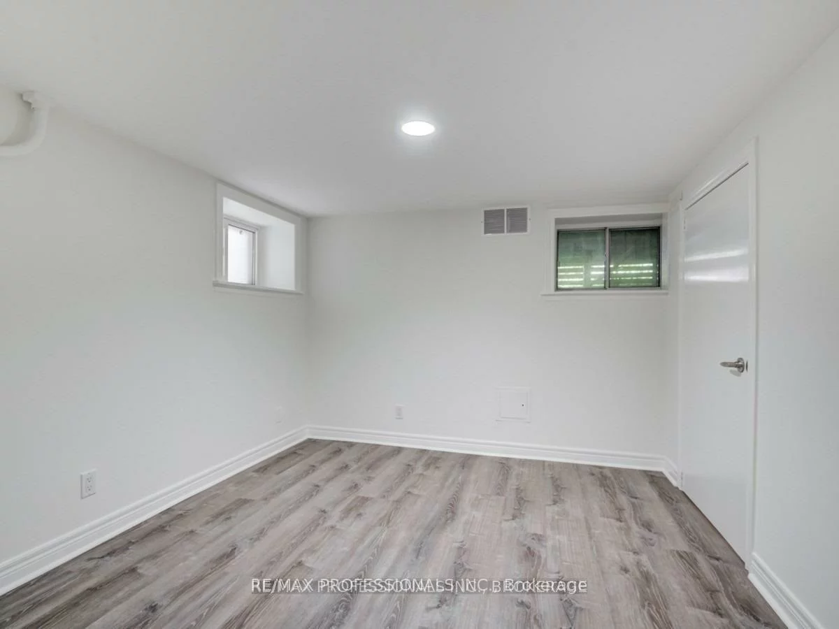 41, Sellers, Corso Italia-Davenport, Toronto