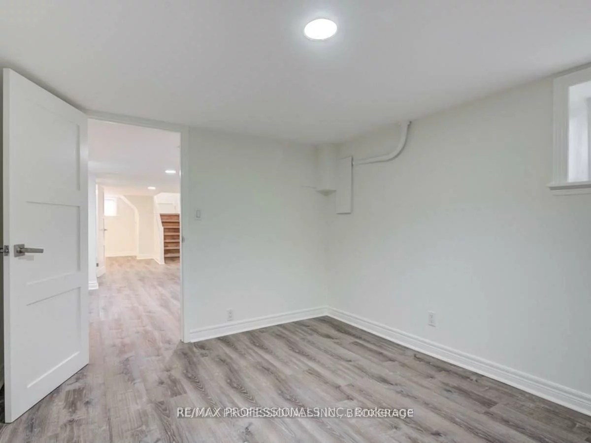 41, Sellers, Corso Italia-Davenport, Toronto
