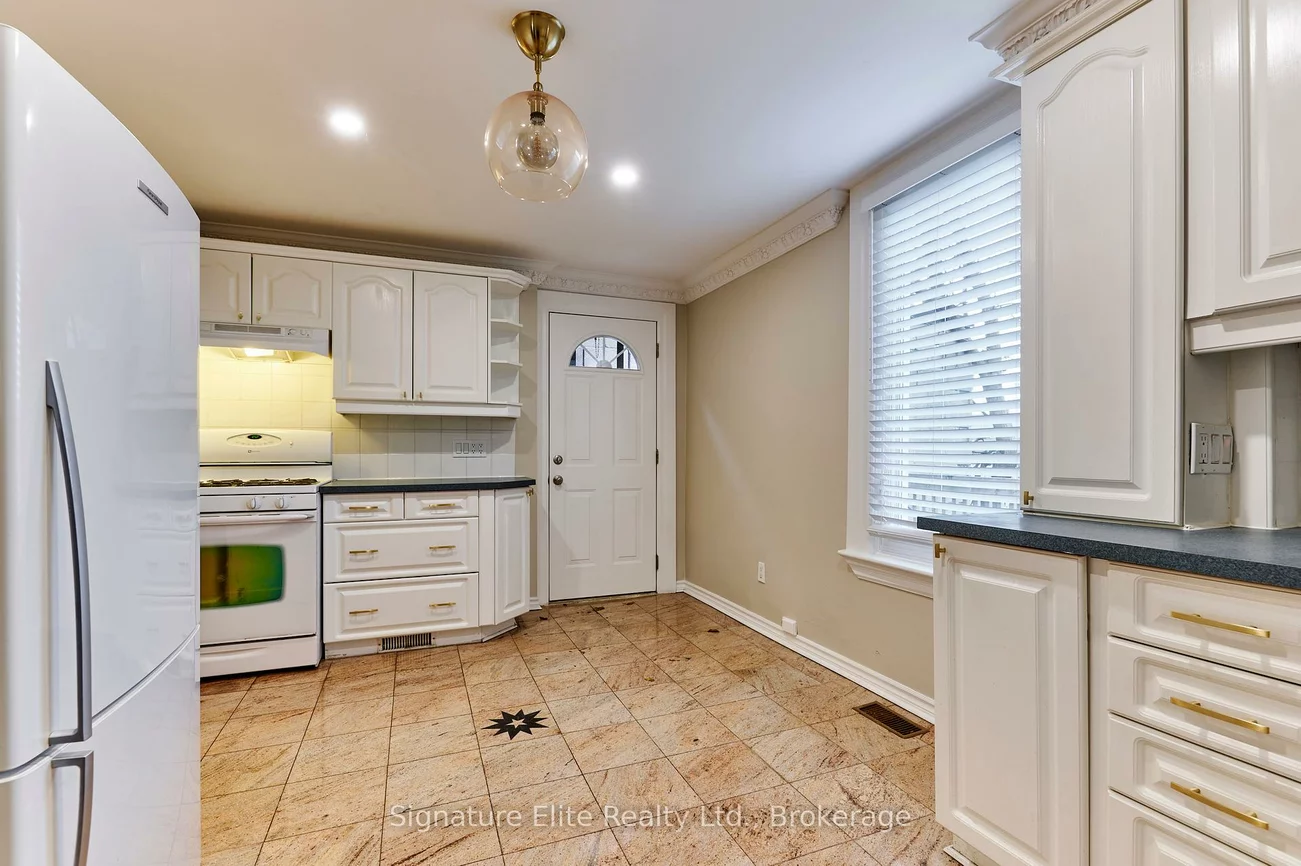 222, Old Weston, Weston-Pellam Park, Toronto