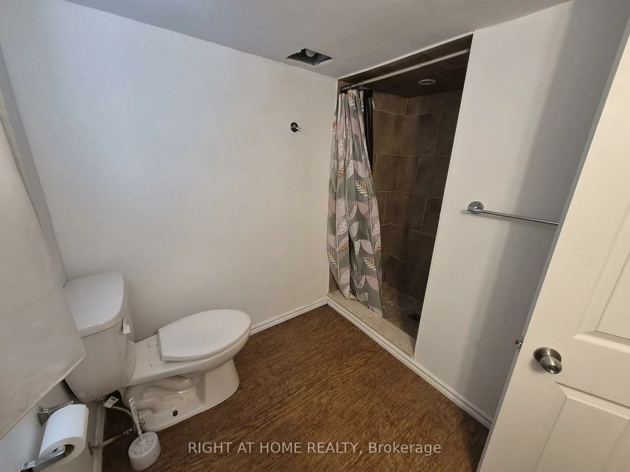 1644, Dufferin, Corso Italia-Davenport, Toronto