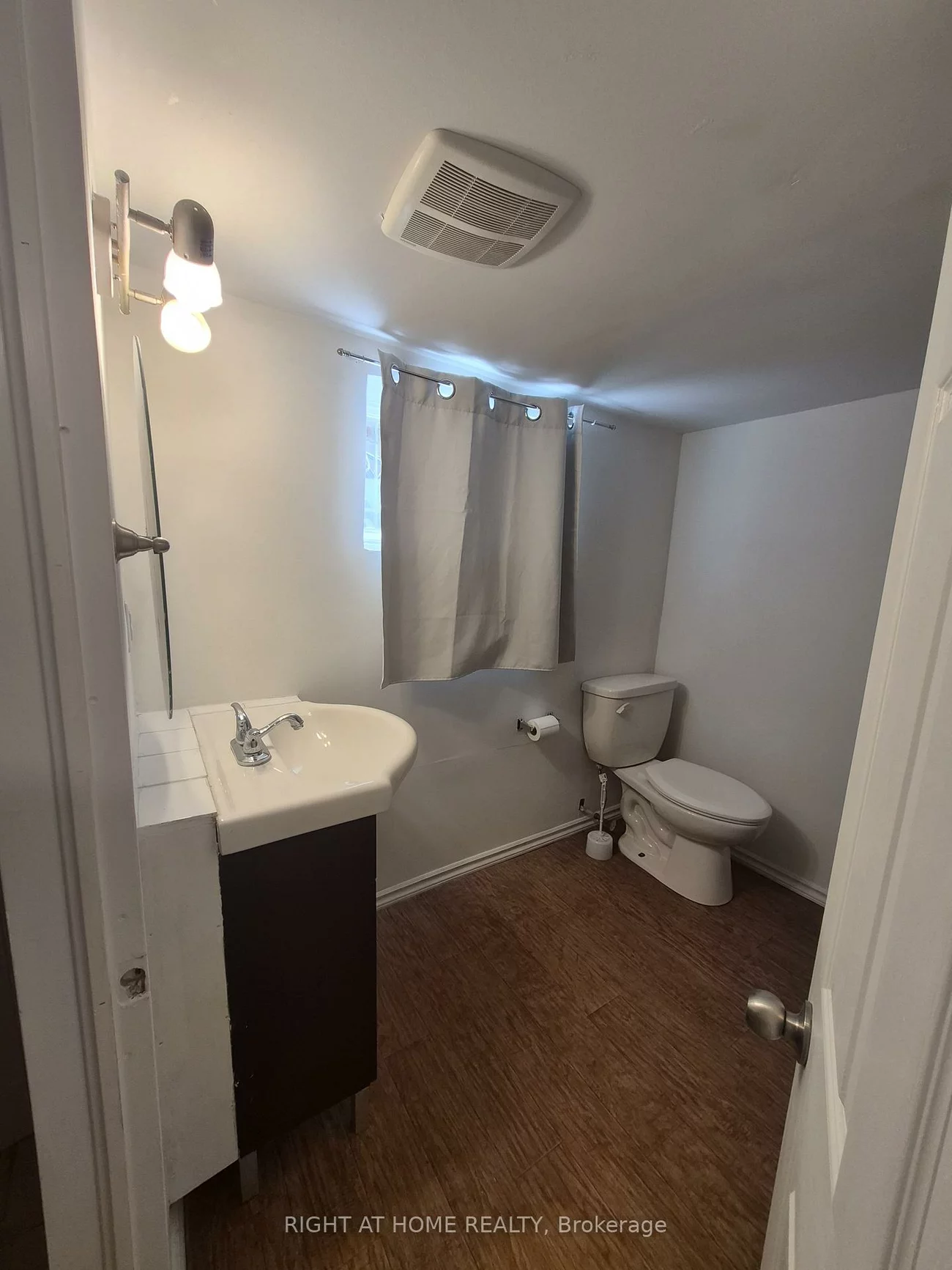 1644, Dufferin, Corso Italia-Davenport, Toronto