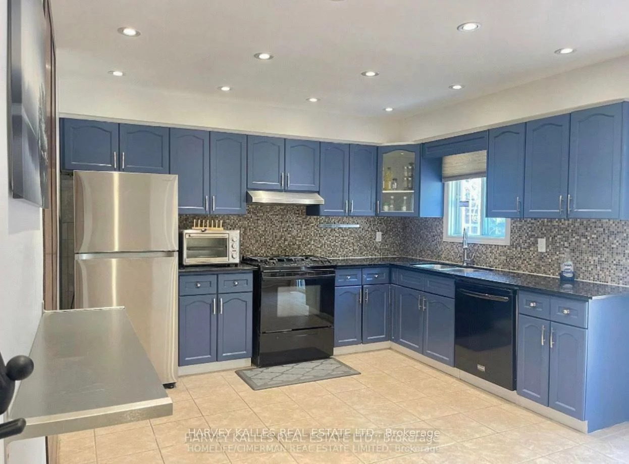 394, Caledonia, Caledonia-Fairbank, Toronto