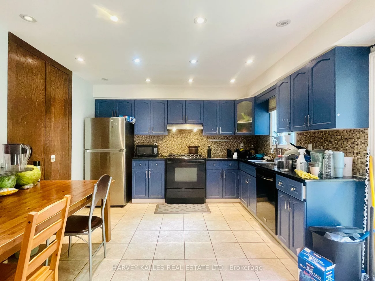 394, Caledonia, Caledonia-Fairbank, Toronto