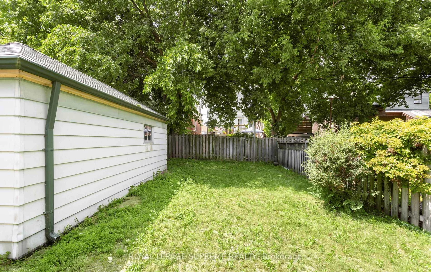 38, Criscoe, Rockcliffe-Smythe, Toronto