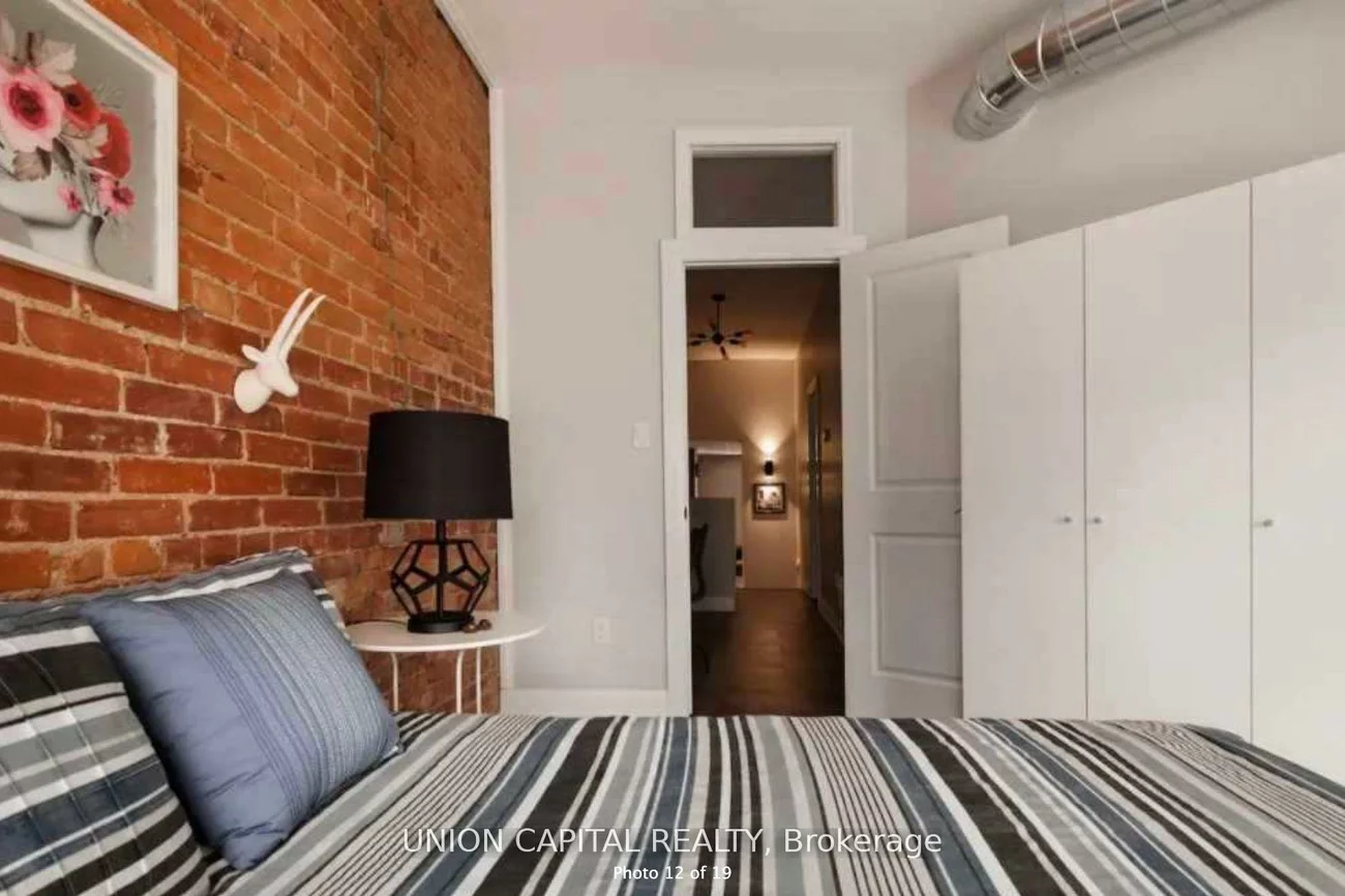 1412, Queen, Roncesvalles, Toronto