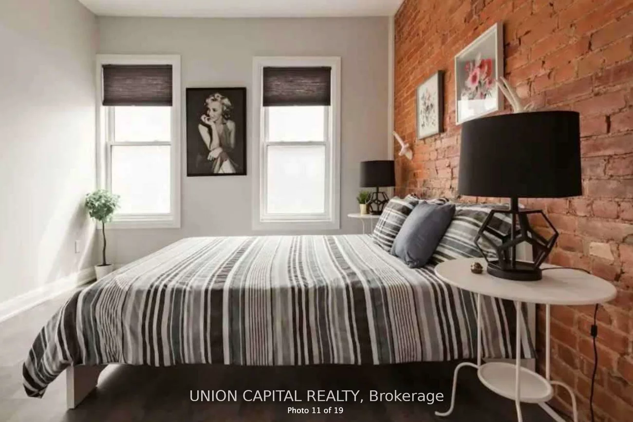 1412, Queen, Roncesvalles, Toronto