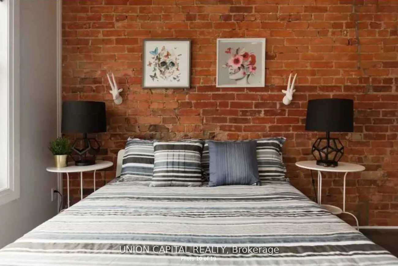 1412, Queen, Roncesvalles, Toronto