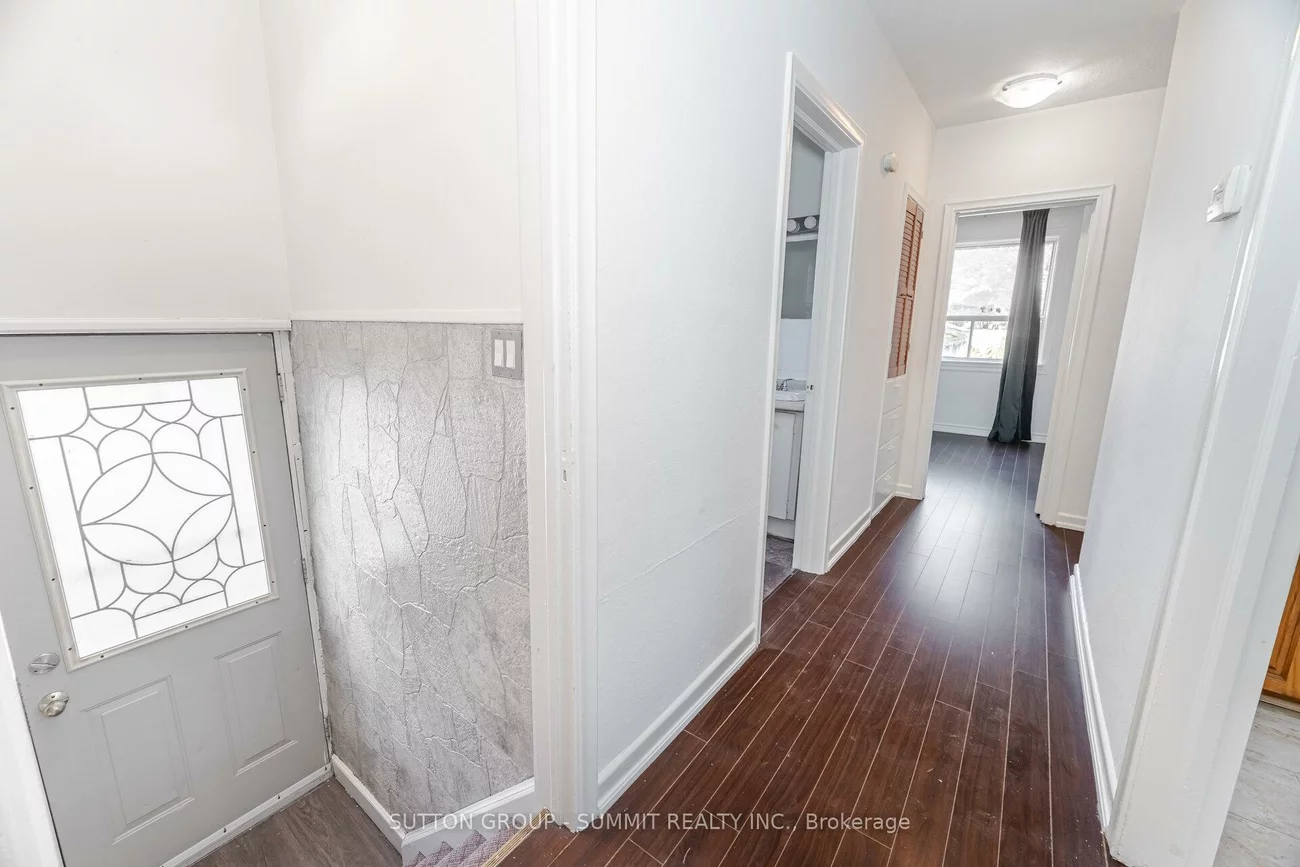 56, Ash, Long Branch, Toronto