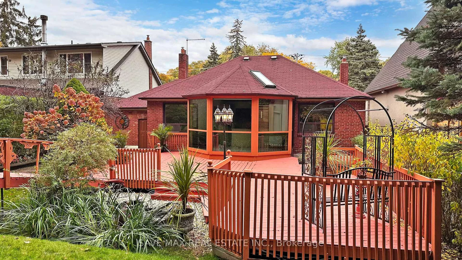 196, South Kingsway, High Park-Swansea, Toronto