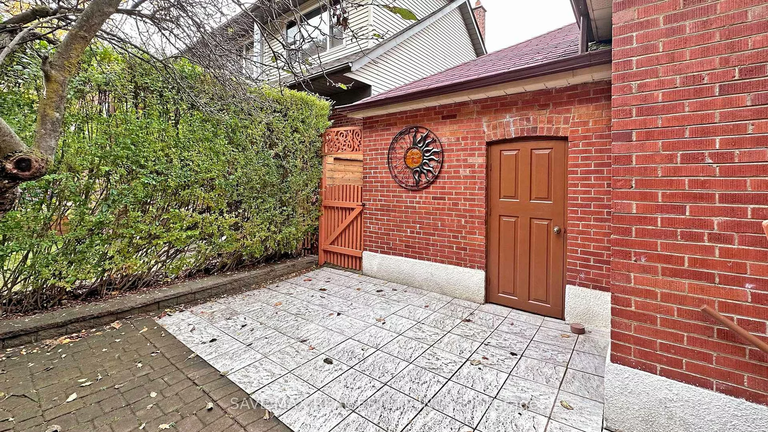 196, South Kingsway, High Park-Swansea, Toronto