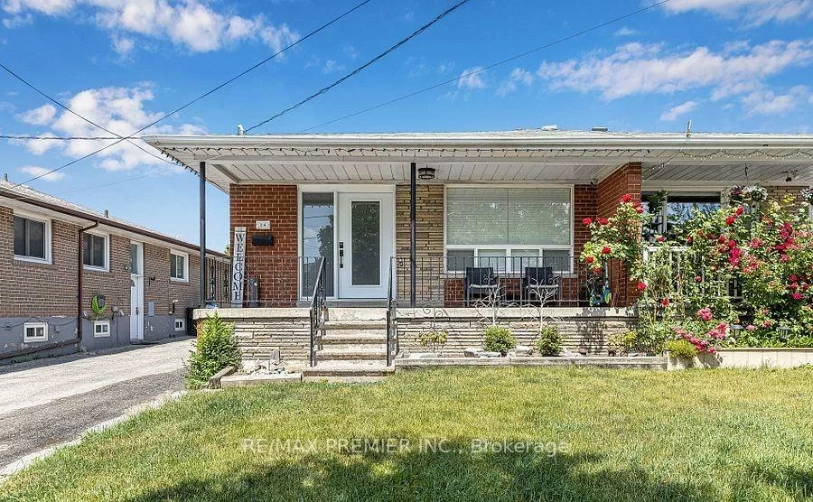 24, Hucknall, York University Heights, Toronto