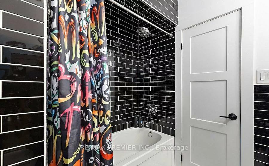 24, Hucknall, York University Heights, Toronto