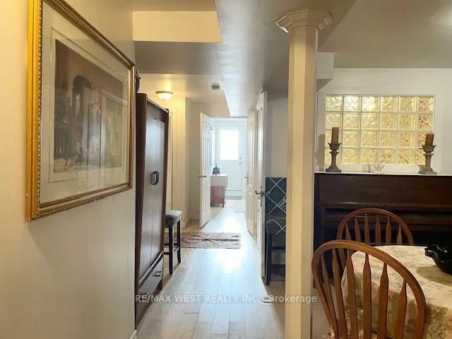 328, Caledonia, Caledonia-Fairbank, Toronto