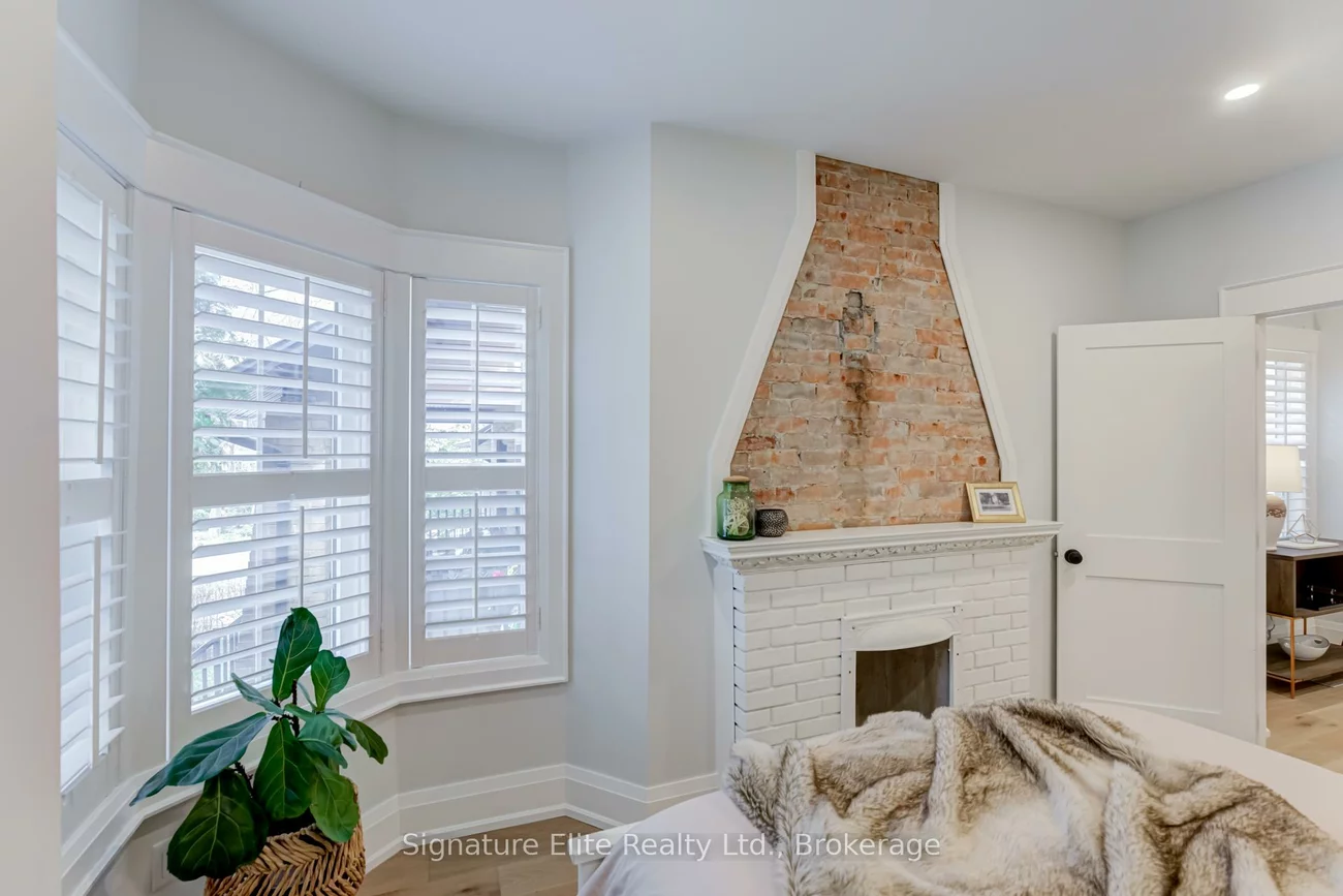 187, Clendenan, High Park North, Toronto