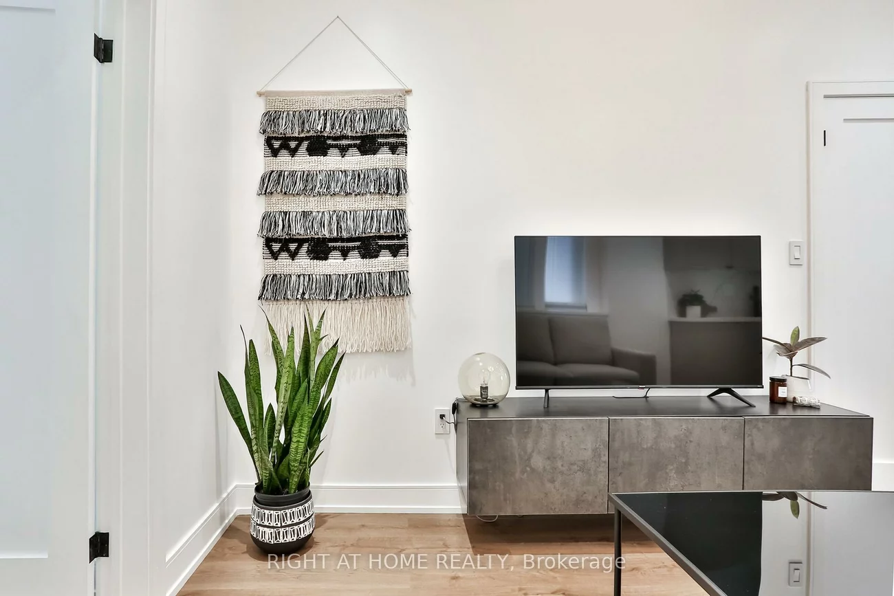 1365, Lansdowne, Corso Italia-Davenport, Toronto