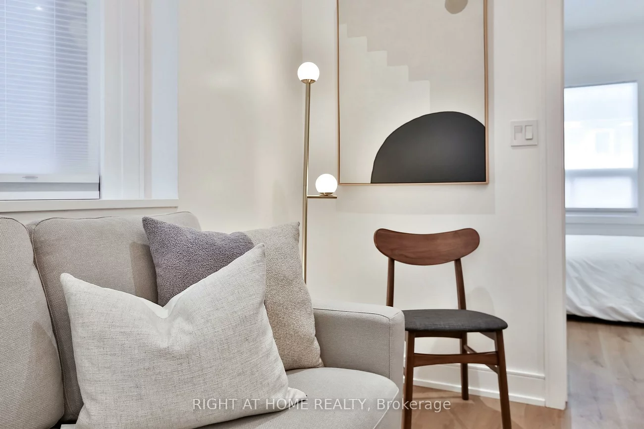 1365, Lansdowne, Corso Italia-Davenport, Toronto