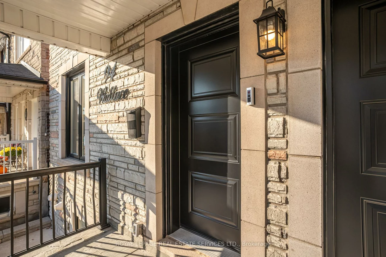 94, Wallace, Dovercourt-Wallace Emerson-Junction, Toronto