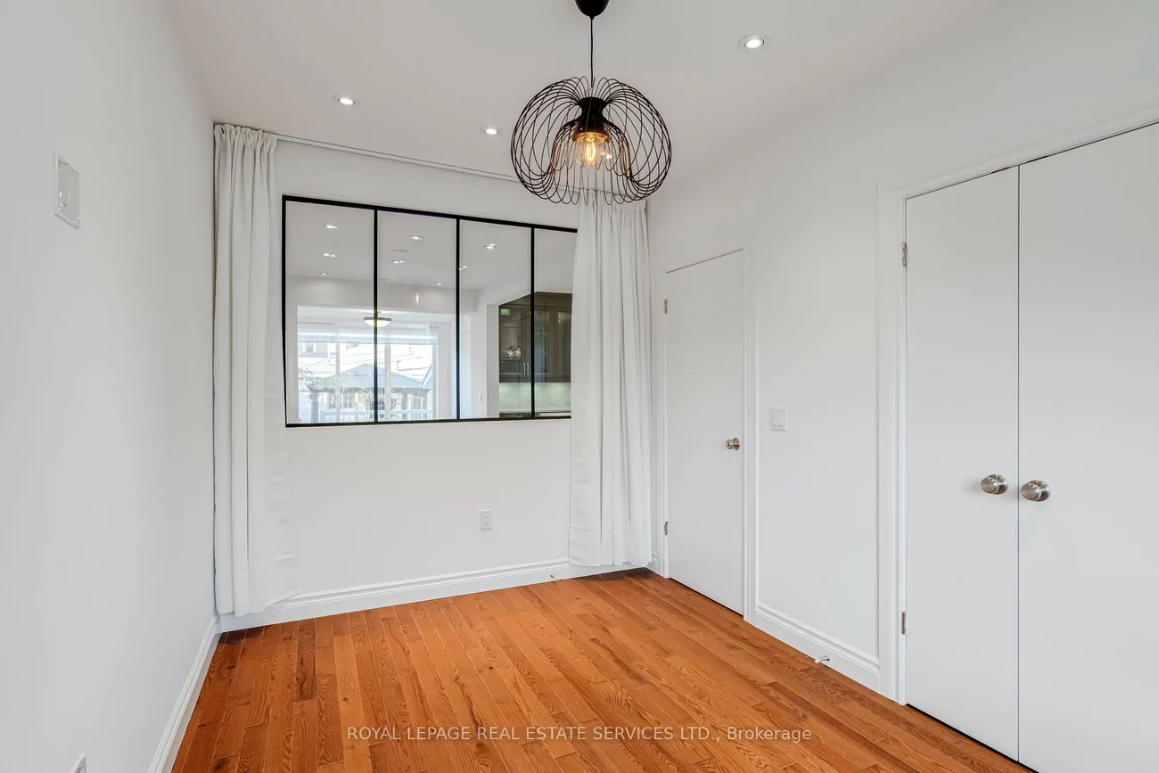 94, Wallace, Dovercourt-Wallace Emerson-Junction, Toronto