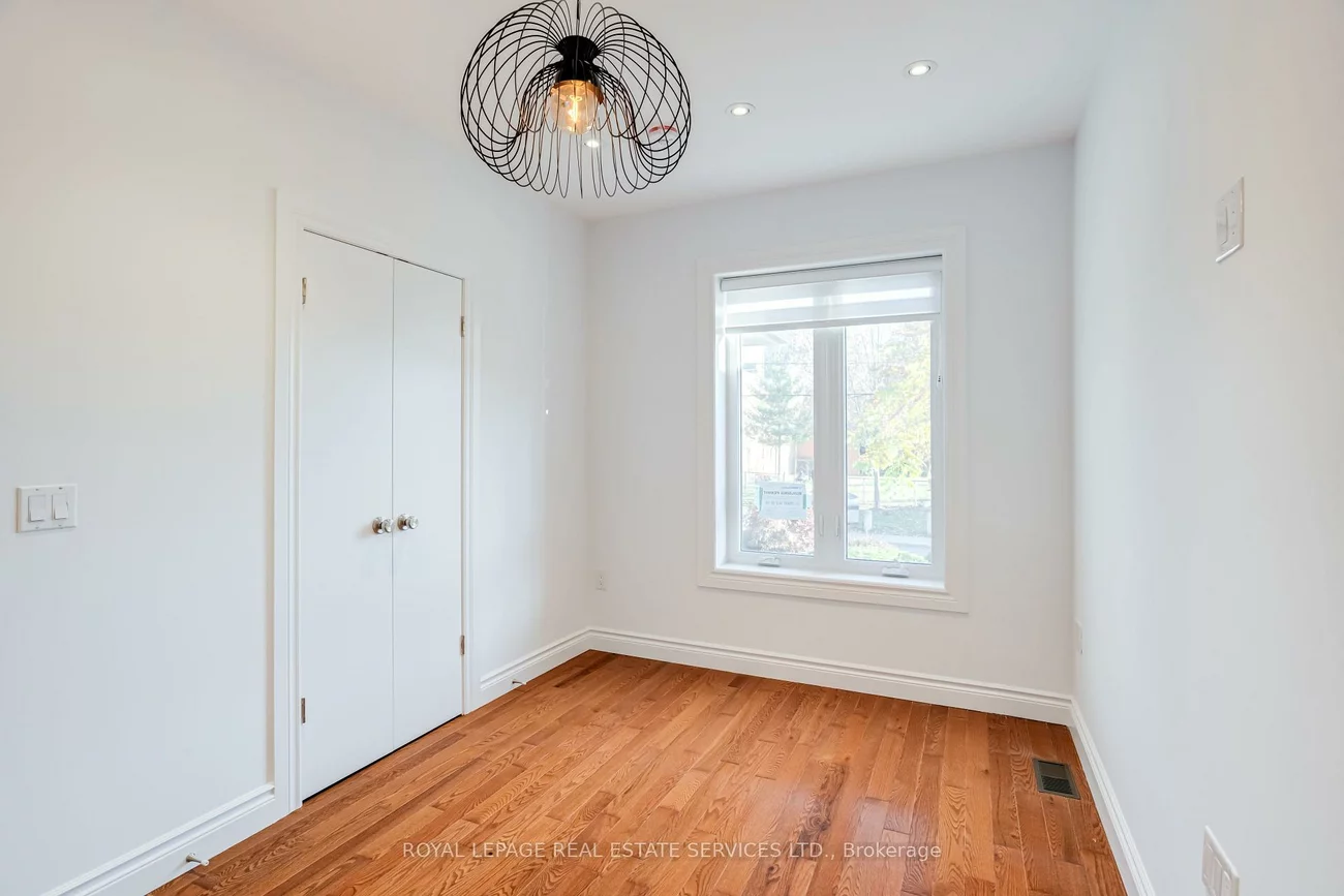 94, Wallace, Dovercourt-Wallace Emerson-Junction, Toronto