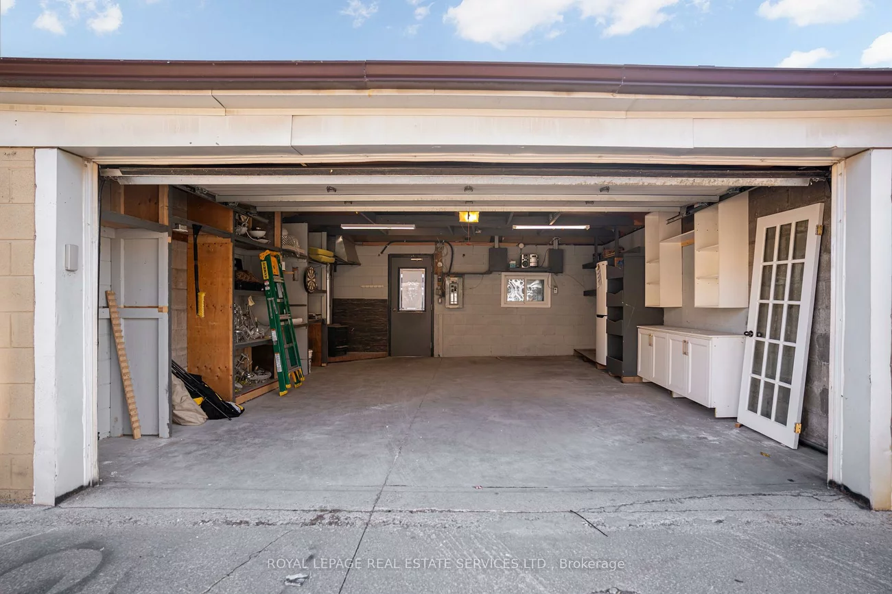 94, Wallace, Dovercourt-Wallace Emerson-Junction, Toronto