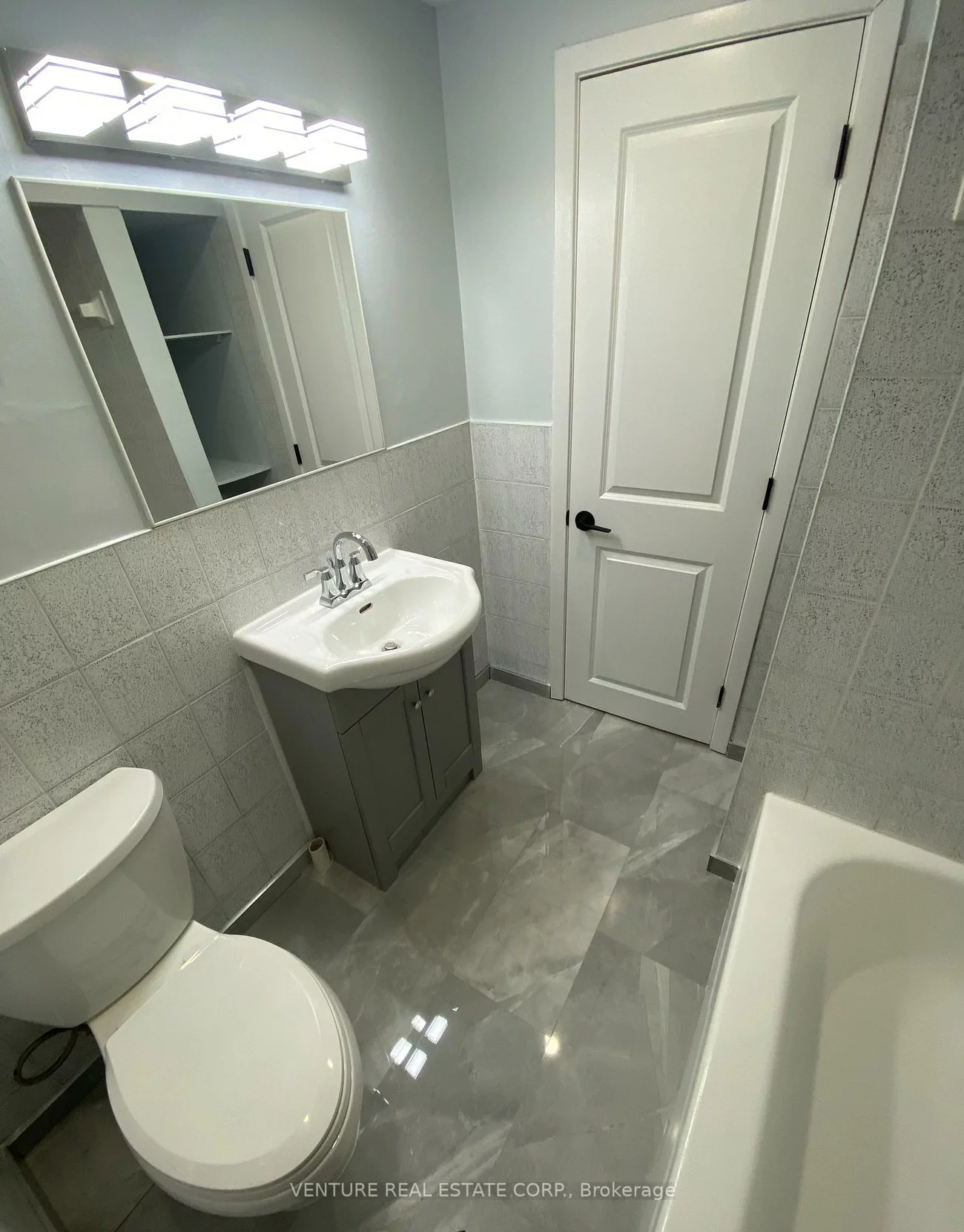 4617, Dundas, Kingsway South, Toronto