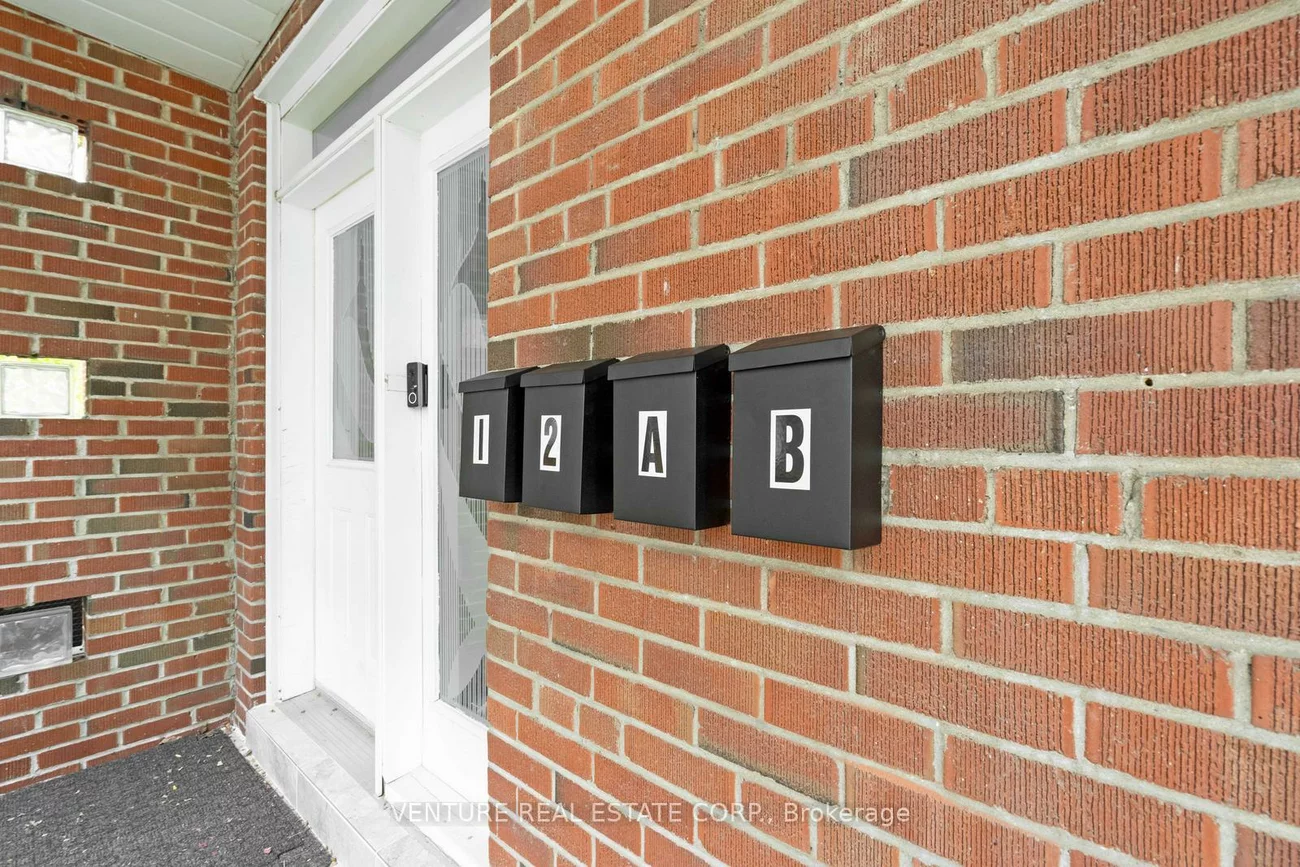 4617, Dundas, Kingsway South, Toronto