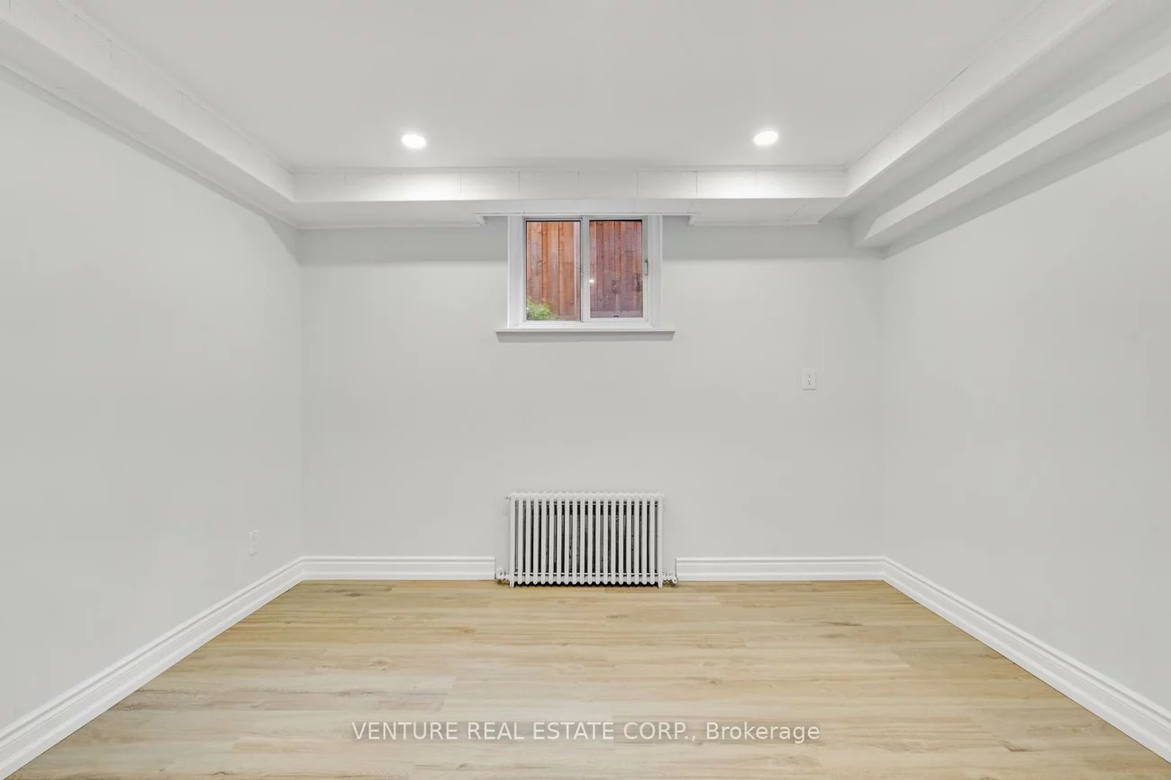 4617, Dundas, Kingsway South, Toronto