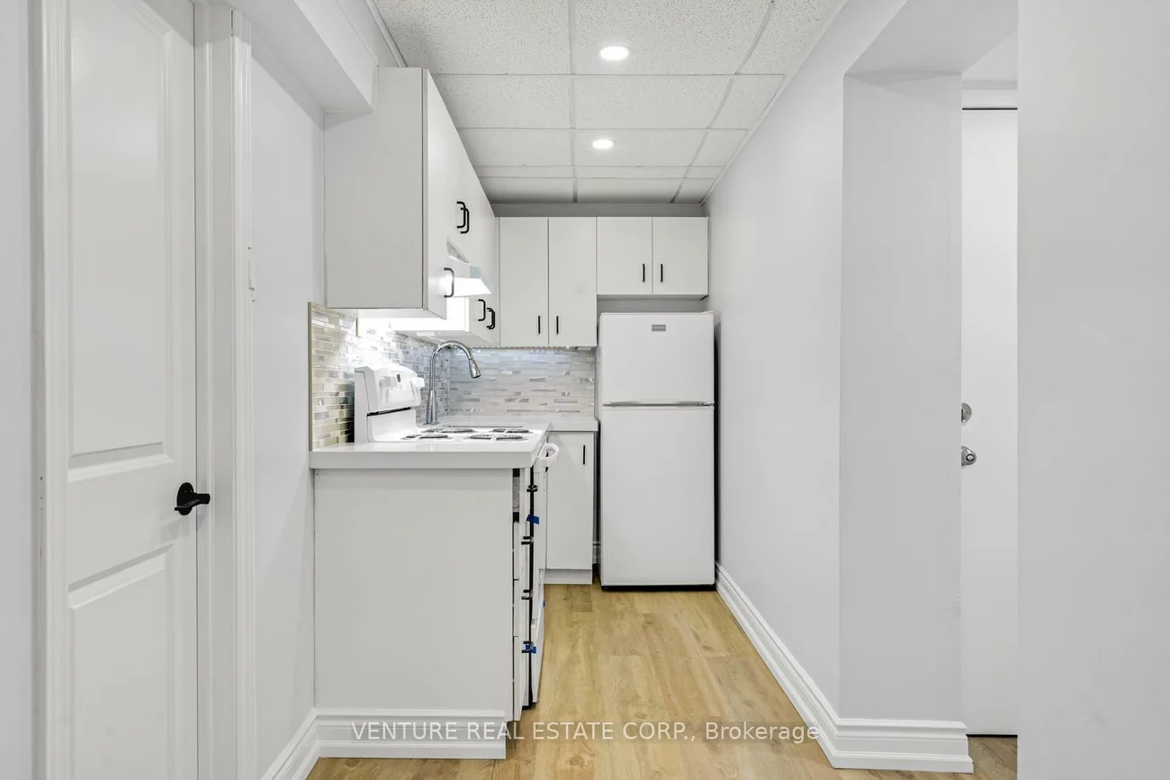 4617, Dundas, Kingsway South, Toronto