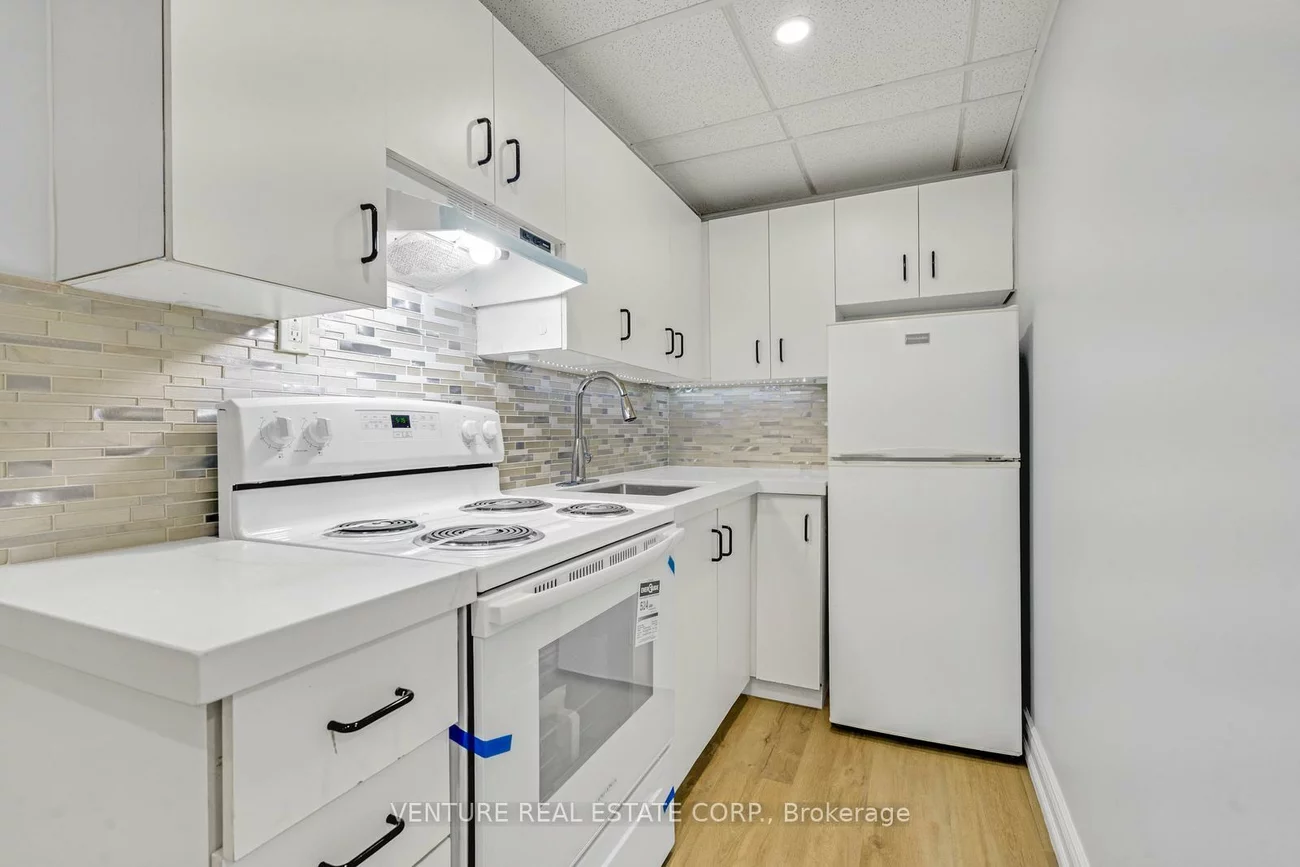 4617, Dundas, Kingsway South, Toronto