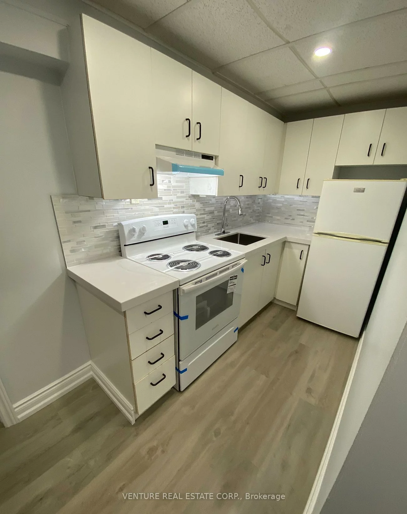 4617, Dundas, Kingsway South, Toronto