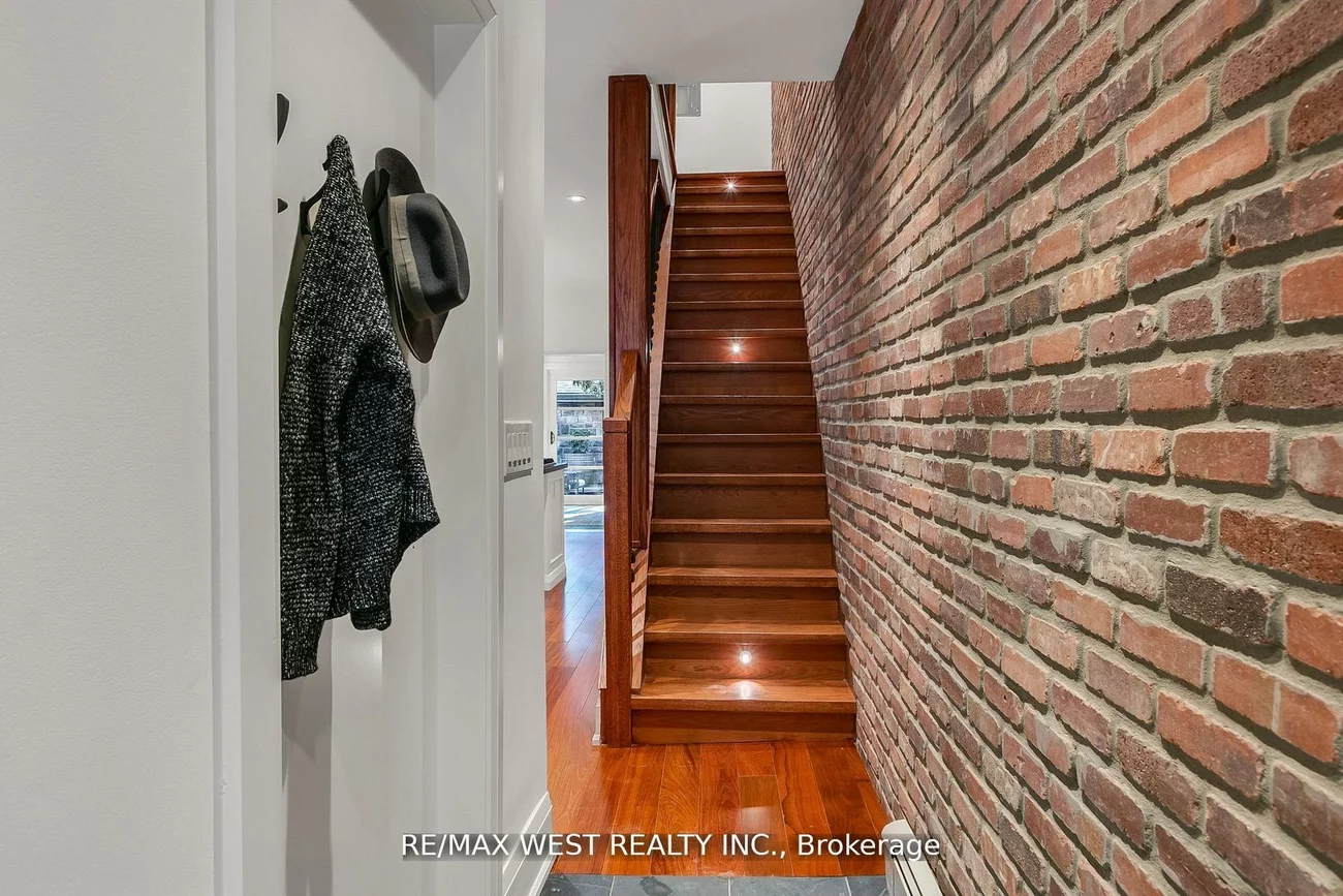 414, Clendenan, Junction Area, Toronto