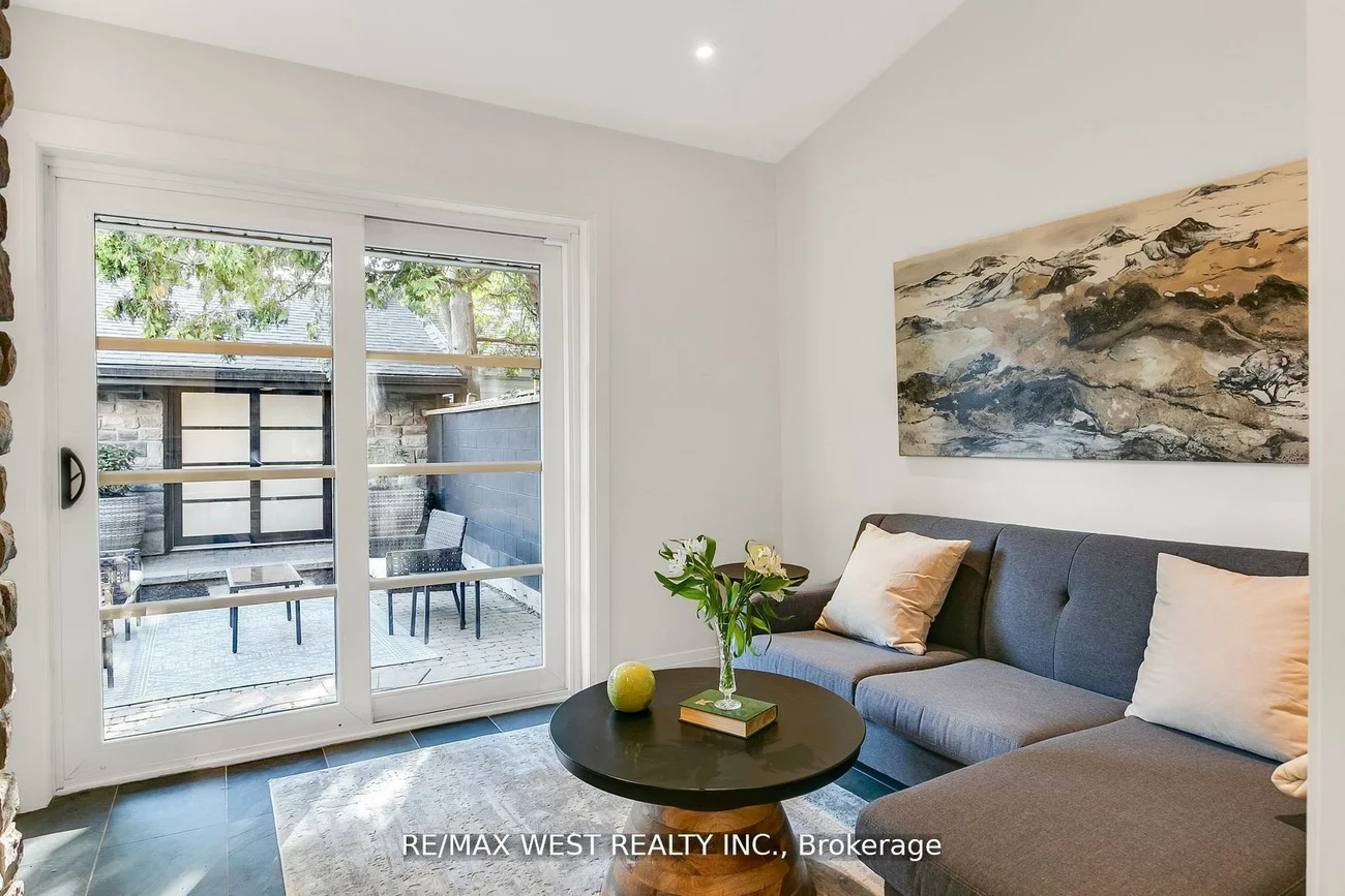 414, Clendenan, Junction Area, Toronto