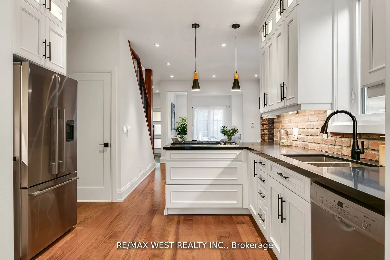 414, Clendenan, Junction Area, Toronto