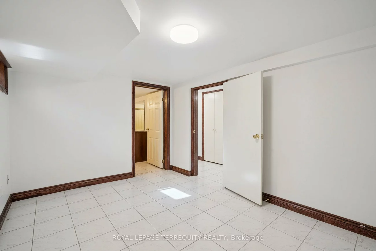 664, Scarlett, Humber Heights, Toronto