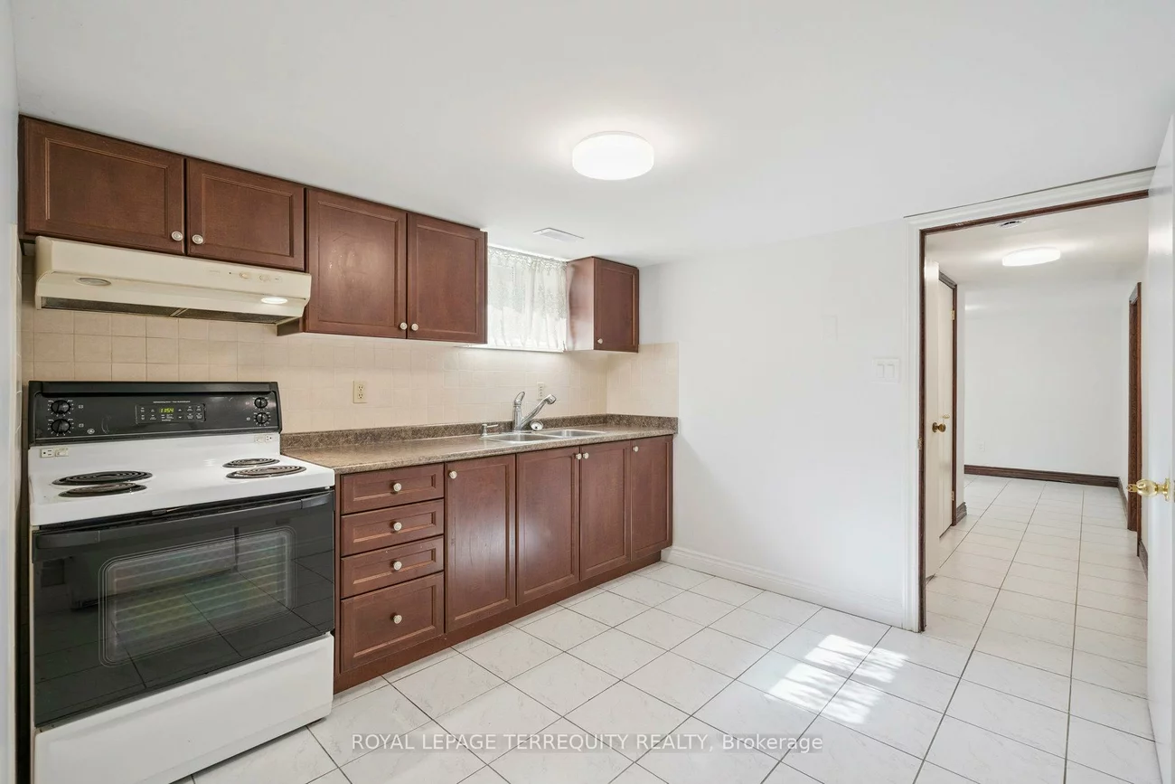 664, Scarlett, Humber Heights, Toronto