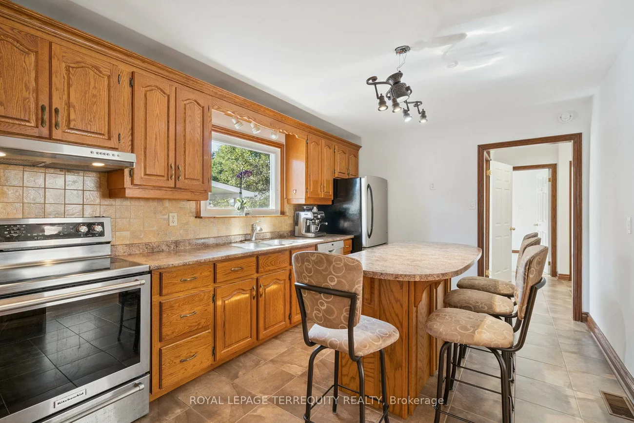 664, Scarlett, Humber Heights, Toronto