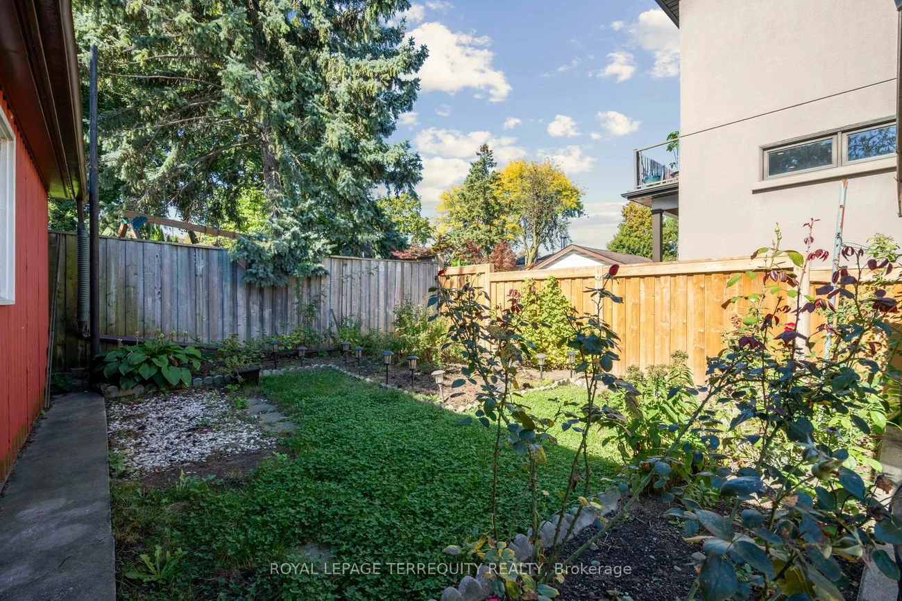 664, Scarlett, Humber Heights, Toronto