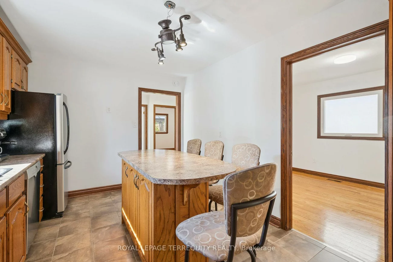 664, Scarlett, Humber Heights, Toronto