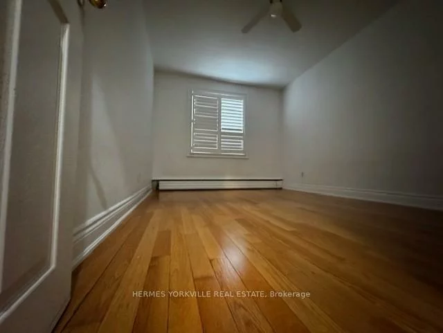 20, Elway, Yorkdale-Glen Park, Toronto