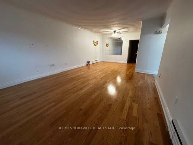 20, Elway, Yorkdale-Glen Park, Toronto