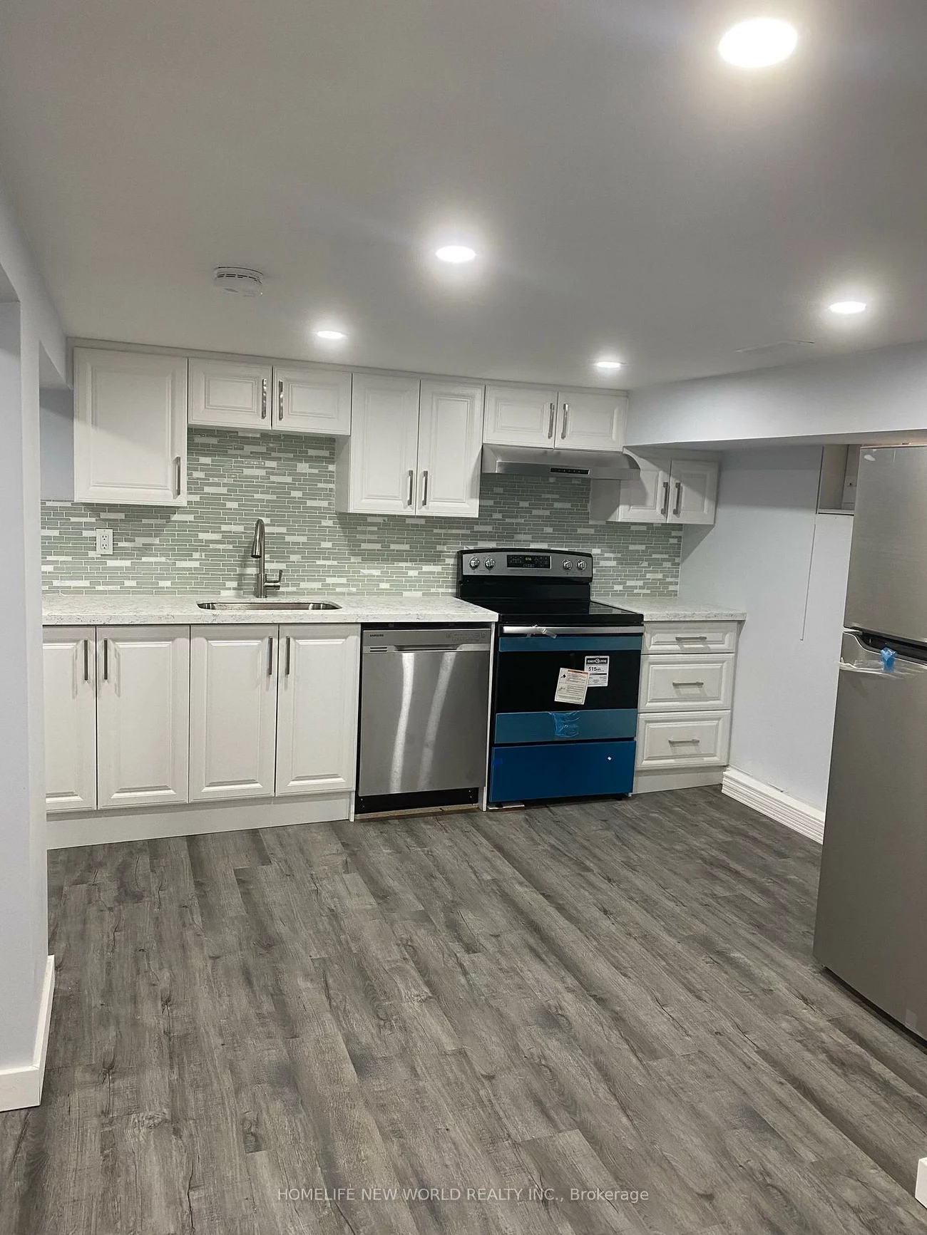 312, Whitmore B2, Briar Hill-Belgravia, Toronto