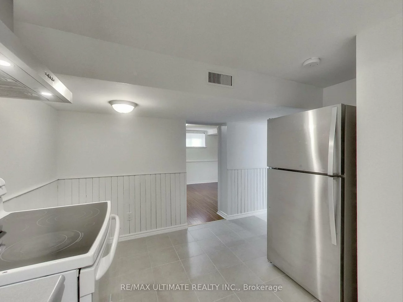 11, Westona, Humber Heights, Toronto