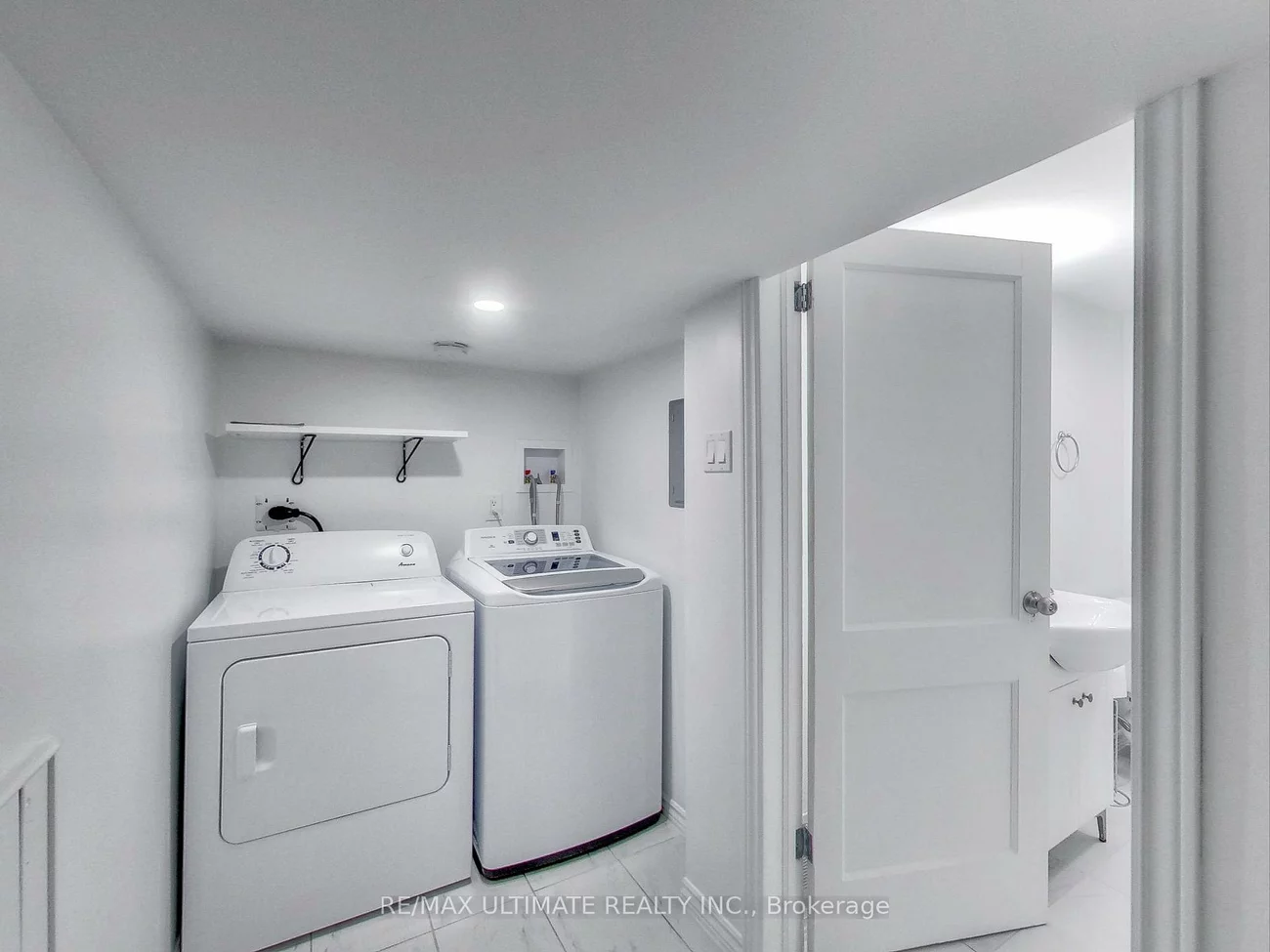 11, Westona, Humber Heights, Toronto