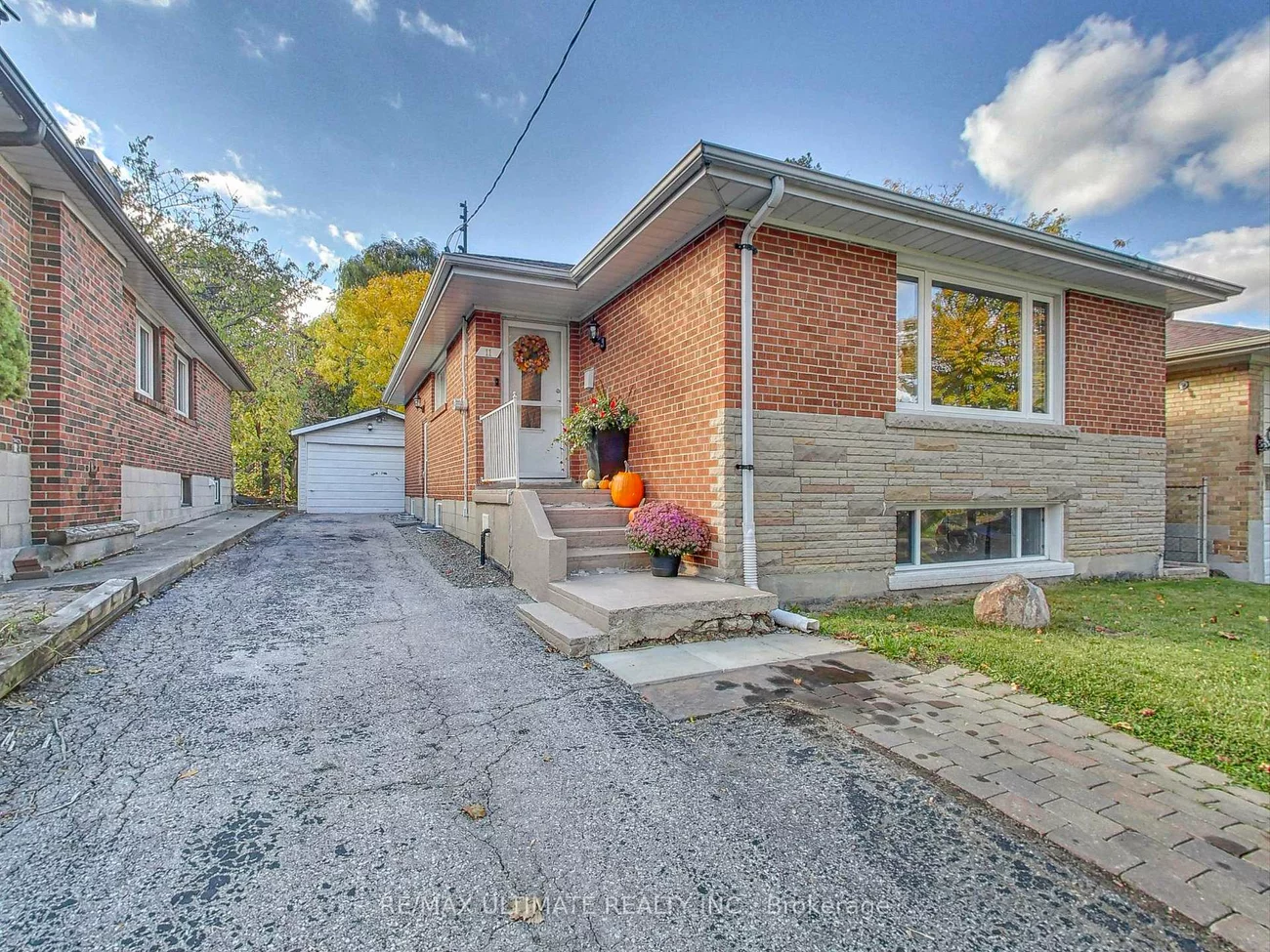 11, Westona, Humber Heights, Toronto