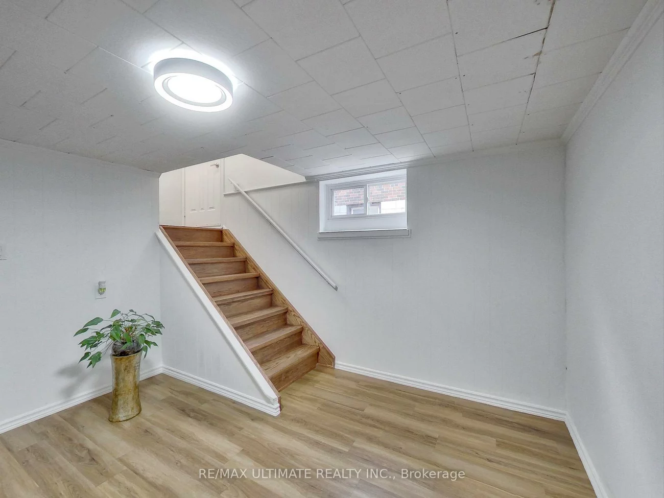 11, Westona, Humber Heights, Toronto