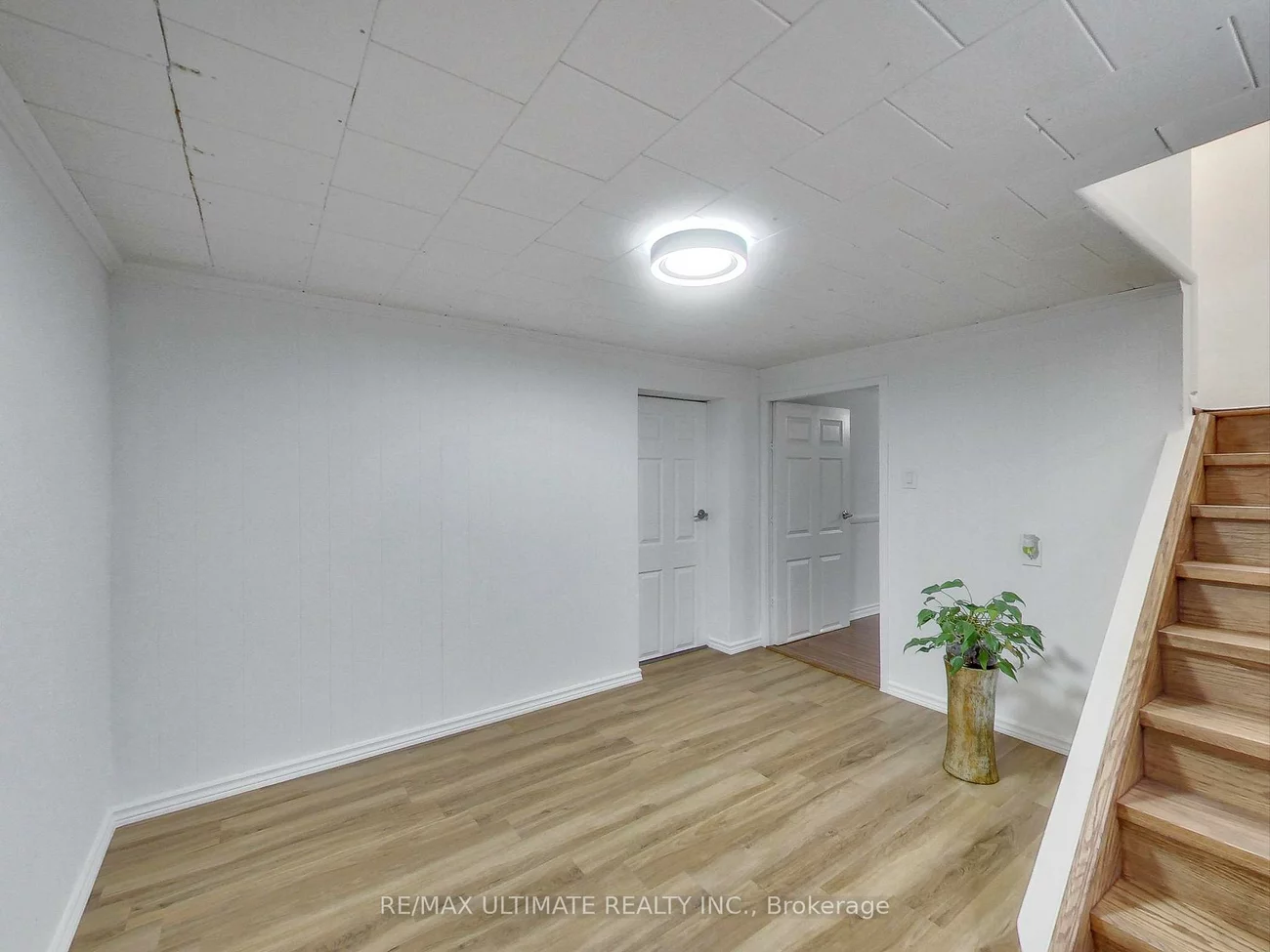 11, Westona, Humber Heights, Toronto