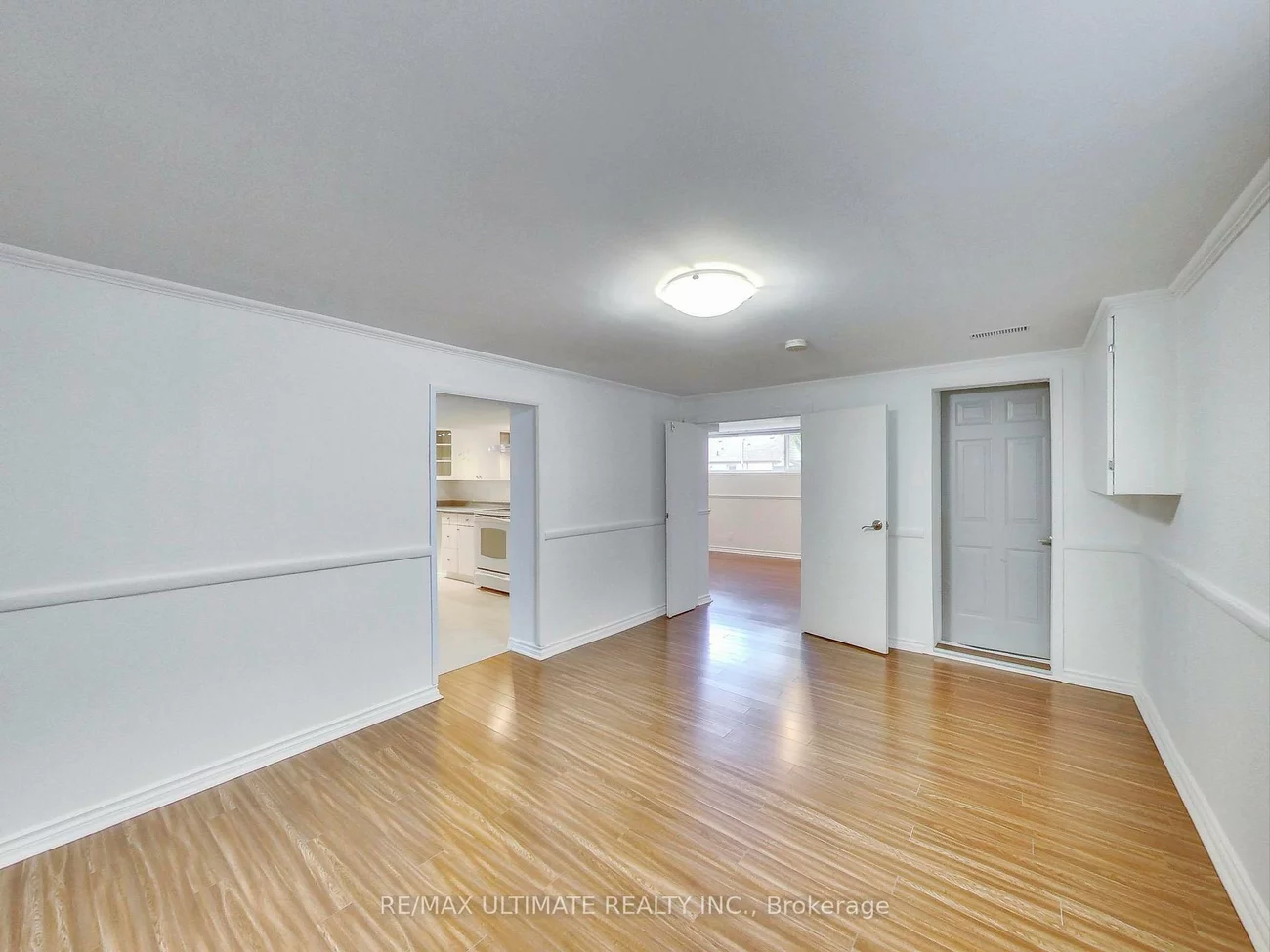 11, Westona, Humber Heights, Toronto