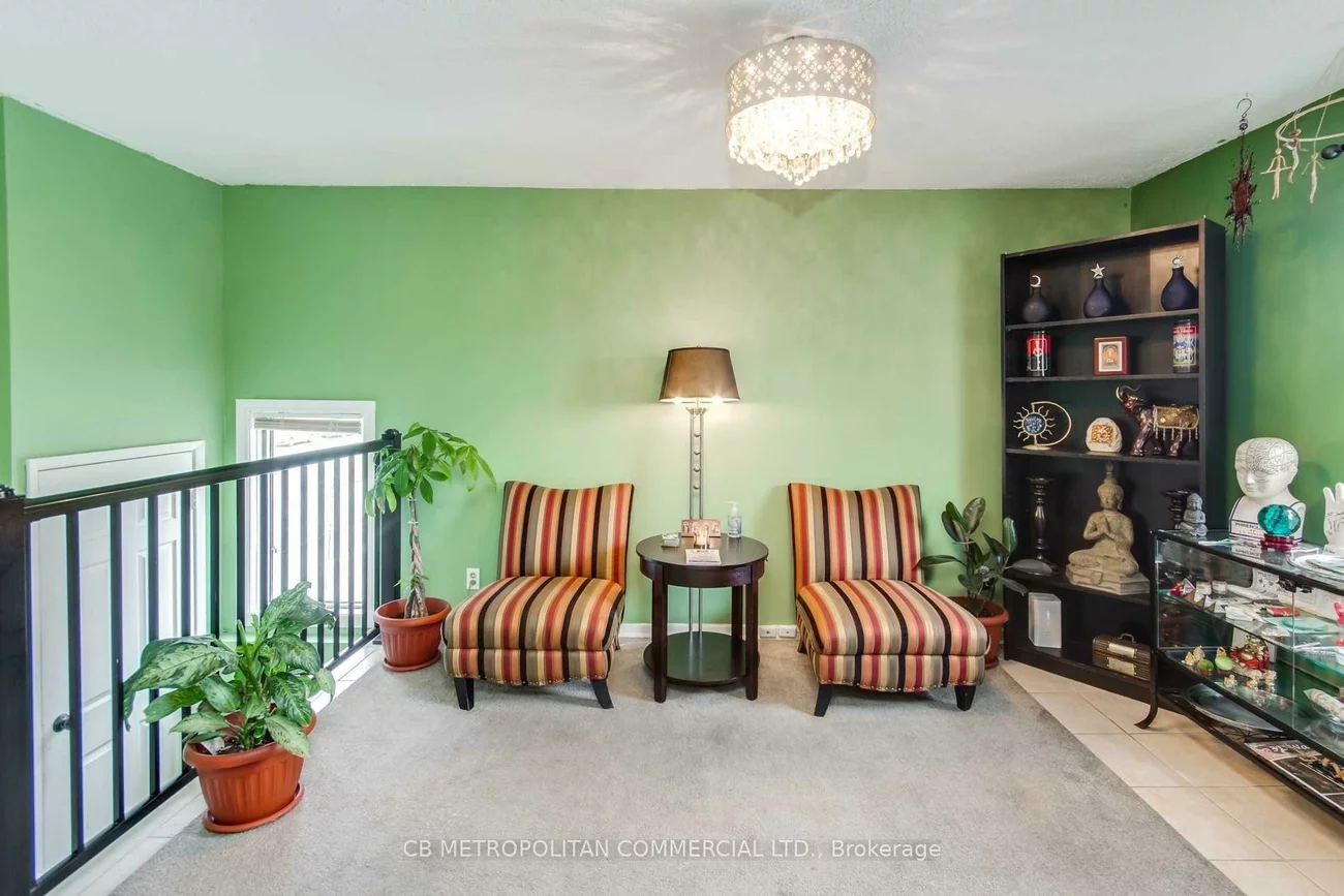 2538, Weston, Humberlea-Pelmo Park W4, Toronto