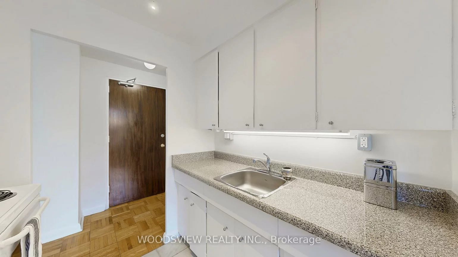 554, Harvie, Caledonia-Fairbank, Toronto